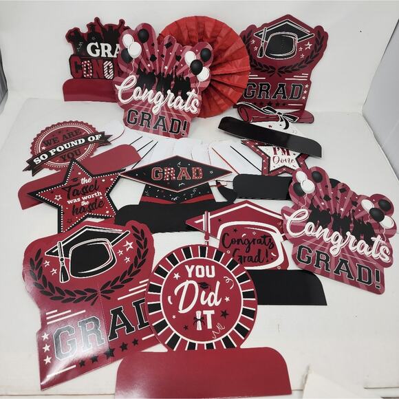 Graduation 12 pc Table Toppers Guys Girls Red Black Grad Party Decoration New - Picture 6 of 8